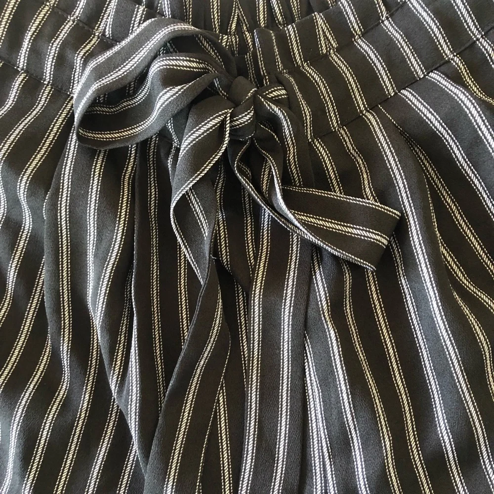 Drawstring Striped Shorts - Picture 4 of 4